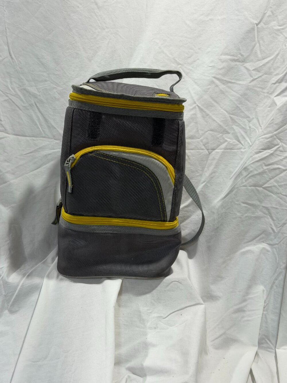 California Innovations Dual Compartment Insulated Lunch Bag / Soft Cooler